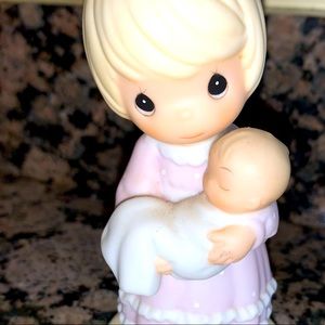 Vintage PRECIOUS MOMENTS a special delivery baby porcelain figurine
